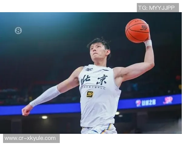 曾凡博NBA中国赛表现平平首战无出手次战坐冷板凳引关注