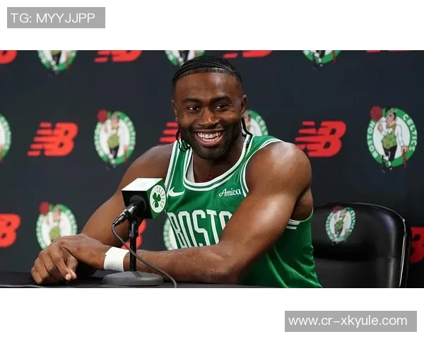 杰伦布朗赞沃尔什表现出色防守与关键投篮双双奏效