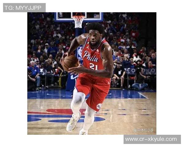 怀特首节火力全开半场贡献18分3板3助表现抢眼状态火热