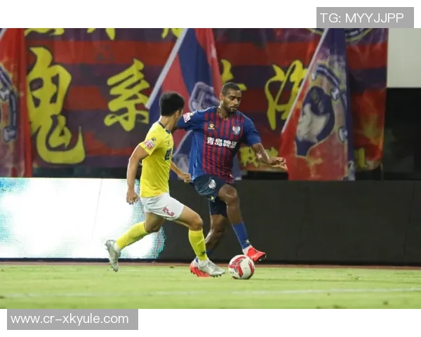 直播吧公益携手杨晨等12名老甲A球星走进成都校园助力青少年足球梦想 直播吧公益携手杨晨等12名老甲A球星走进成都校园助力青少年足球梦想